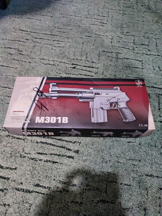 Машинка на пульті управління