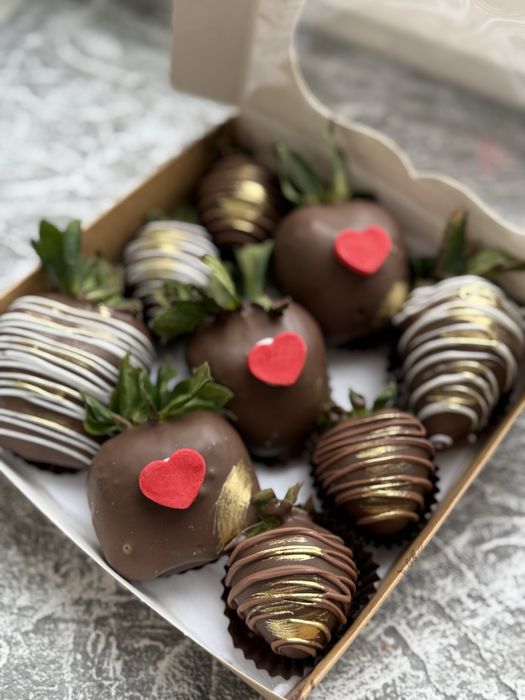 Клубника в шоколаде 8 марта