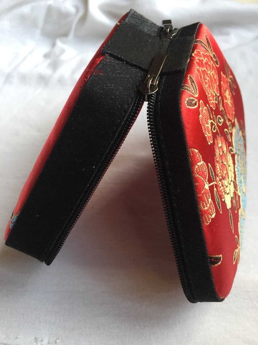 шкатулка для украшений бижутерии.