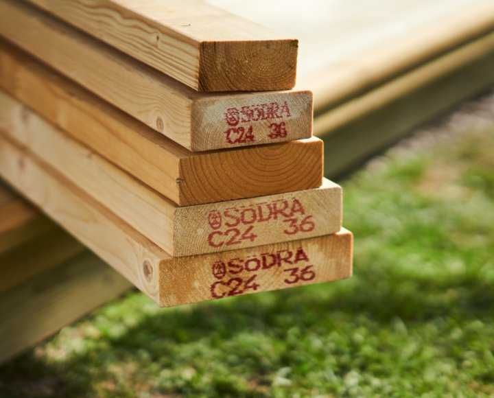 Drewno Konstrukcyjne C24 sodra, świerk skandynawski, suszone, strugane