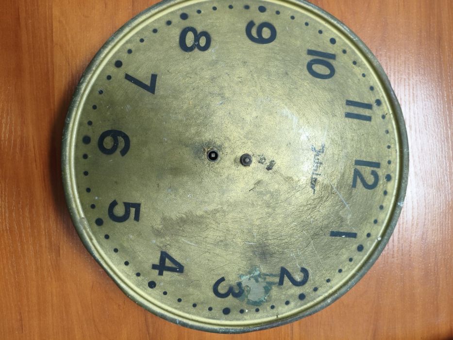 Zabytkowy zegar z prl - jubiler