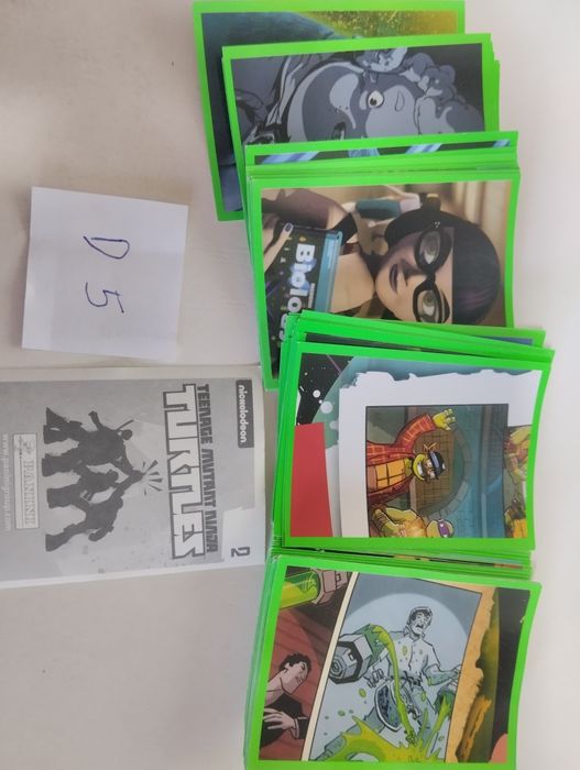 (D1) Cromos de 8 coleções