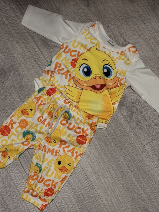 Красивий комплект для немовлят 3-6 місяці