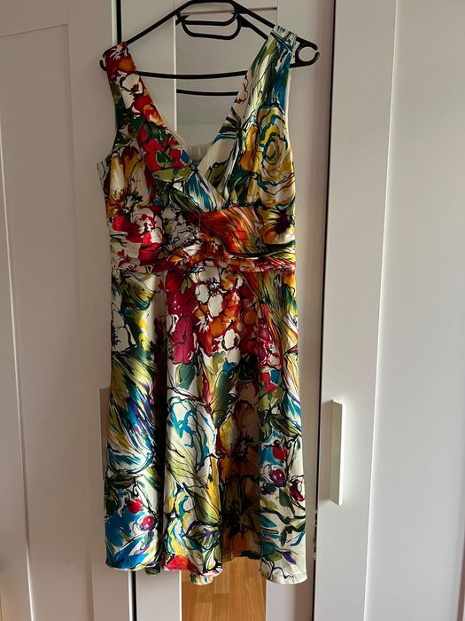 Jasna sukienka Monnari