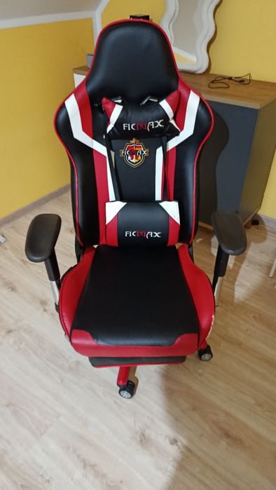 Fotel gamingowy z funkcją masażu