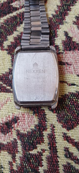Продам часы кварцевые NEXXEN
