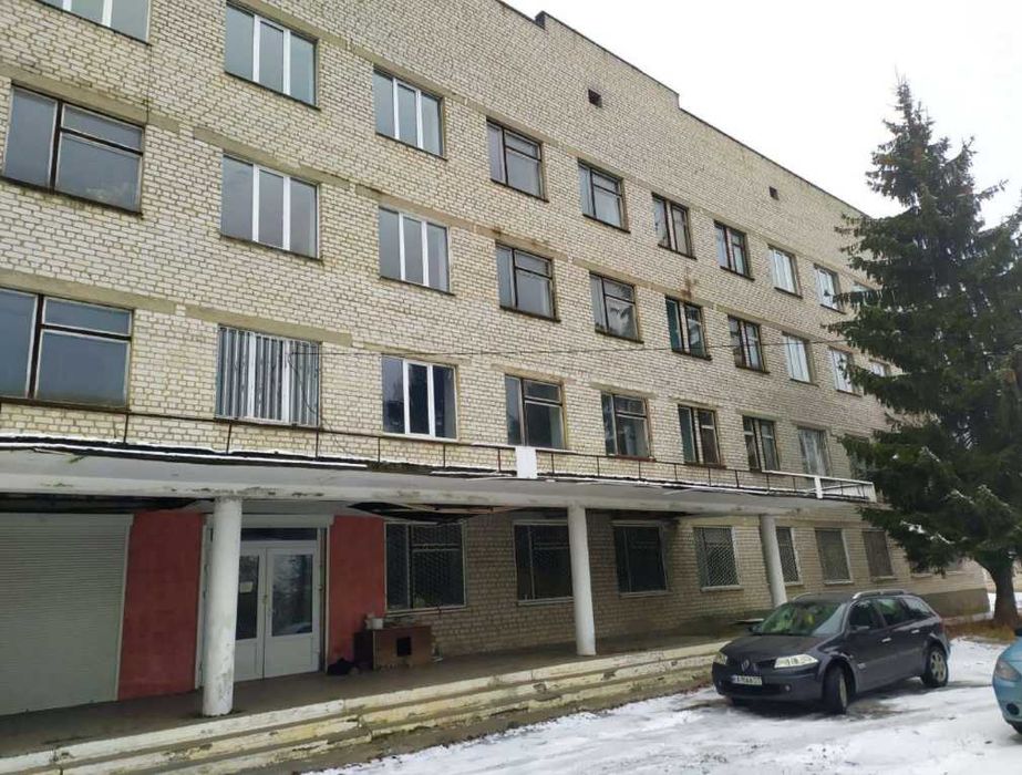 Будівля 3883,9 м2, 0,4 га, Коростень, вул Сергія Кемського 69