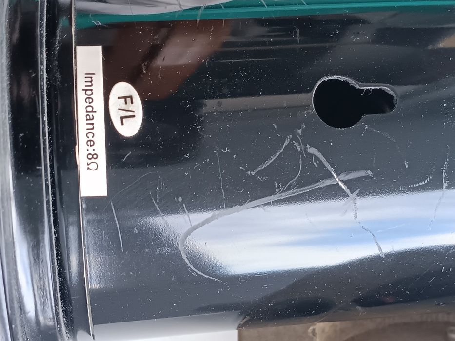 Colunas Home Cinema Watson 5.0 de pé + central (design tubular)