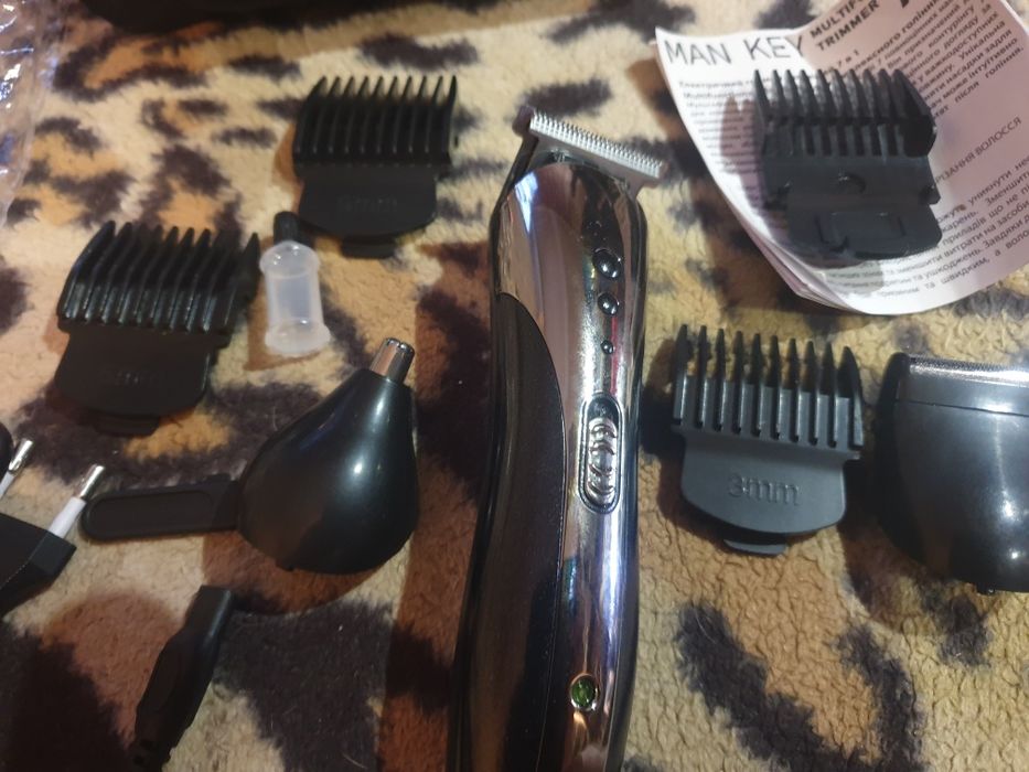 Продам новый триммер .