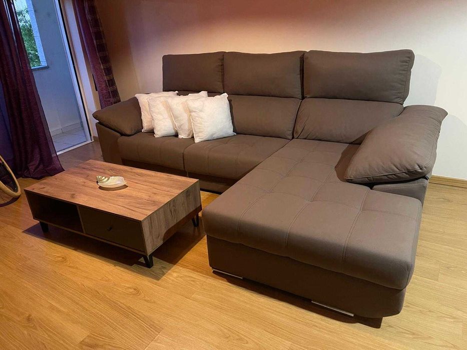 Conjunto de sala (sofá + móveis)