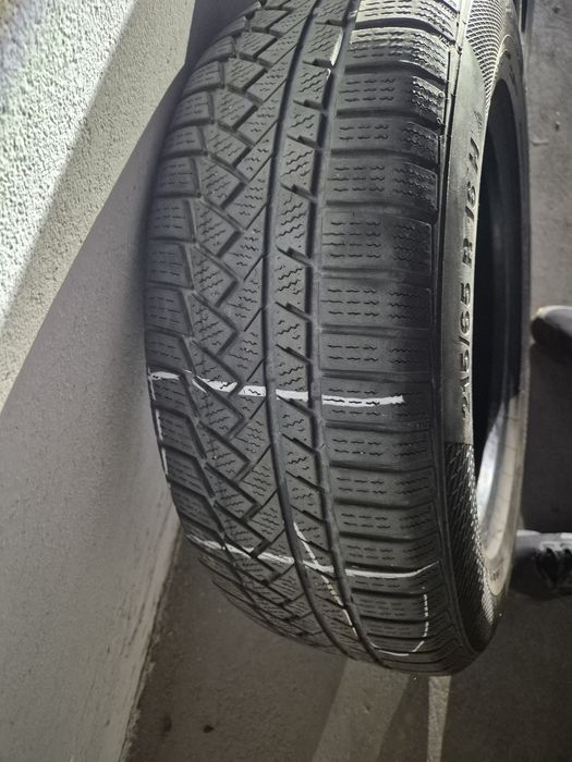 Opony zimowe Continental 215/65 R16 98H