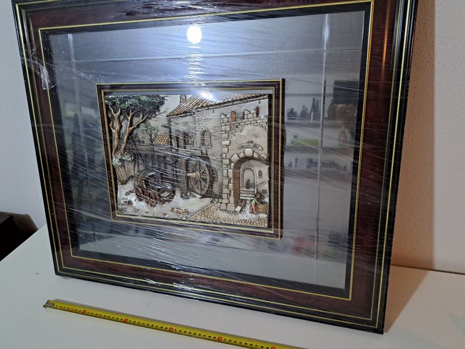 Quadros parde alto relevo em estanhoo