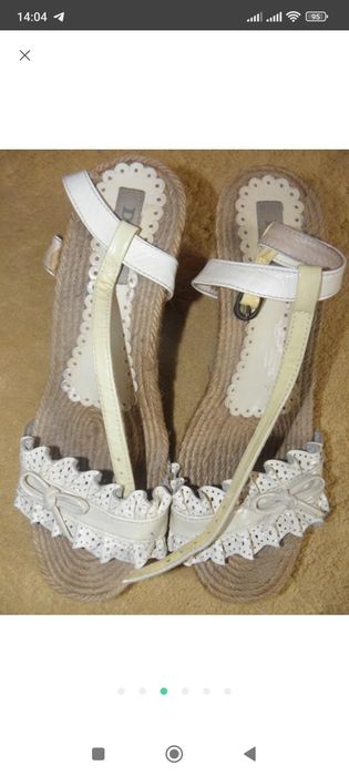 Шлепанцы босоножки