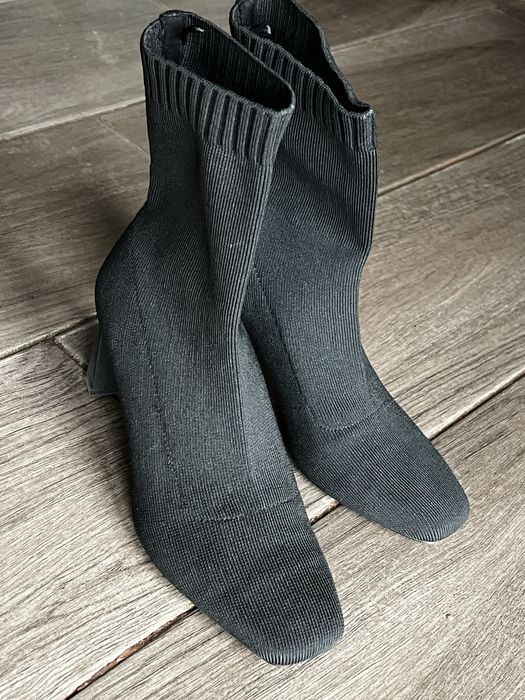 Черевики ZARA 36 розмір