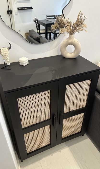 Conjunto de sala (mesa de refeições, aparador e móvel TV c/ rattan)