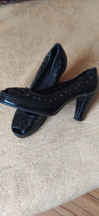 Nowe obuwie damskie