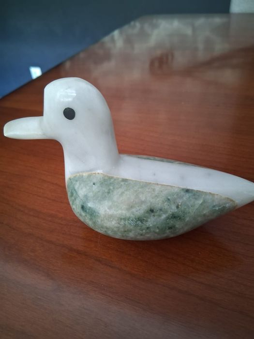 Estátua pato em pedra de sabão  16*10cm