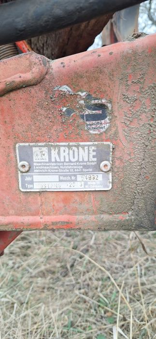 Плуг оборотний krone