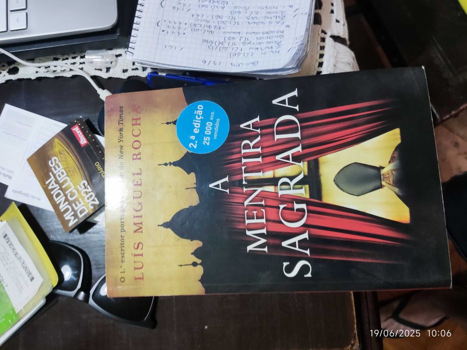 Vários Livros com pouco uso