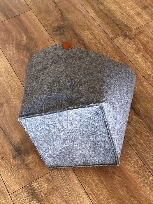 Pojemnik kosz filcowy marki Home&You wymiary ok 20x20x30 cm stan bdb