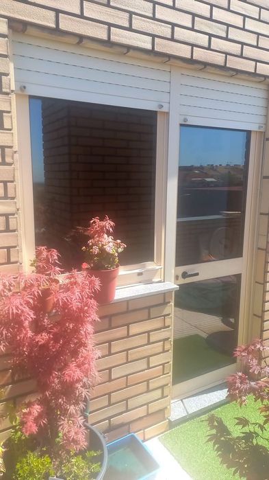 Porta em alumínio64176769847170121