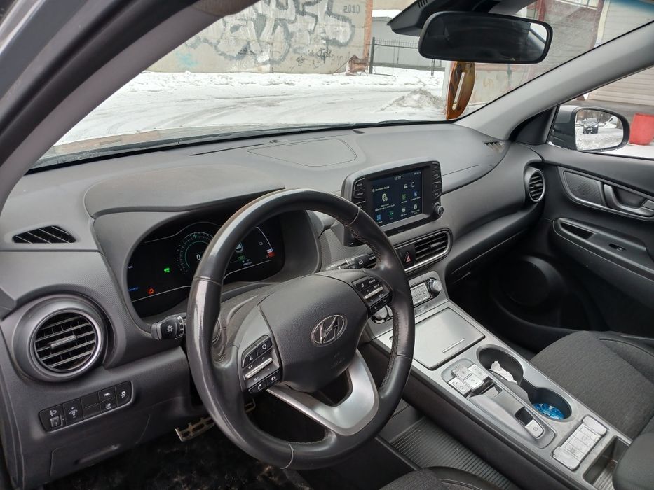 HYUNDAI  kona еле