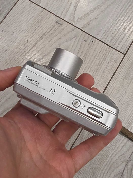 Aparat Cyfrowy Sanyo Xacti VPC-S3 | 3.2 MP | Zasilanie AA | Y2K Vintage | Sprawny
