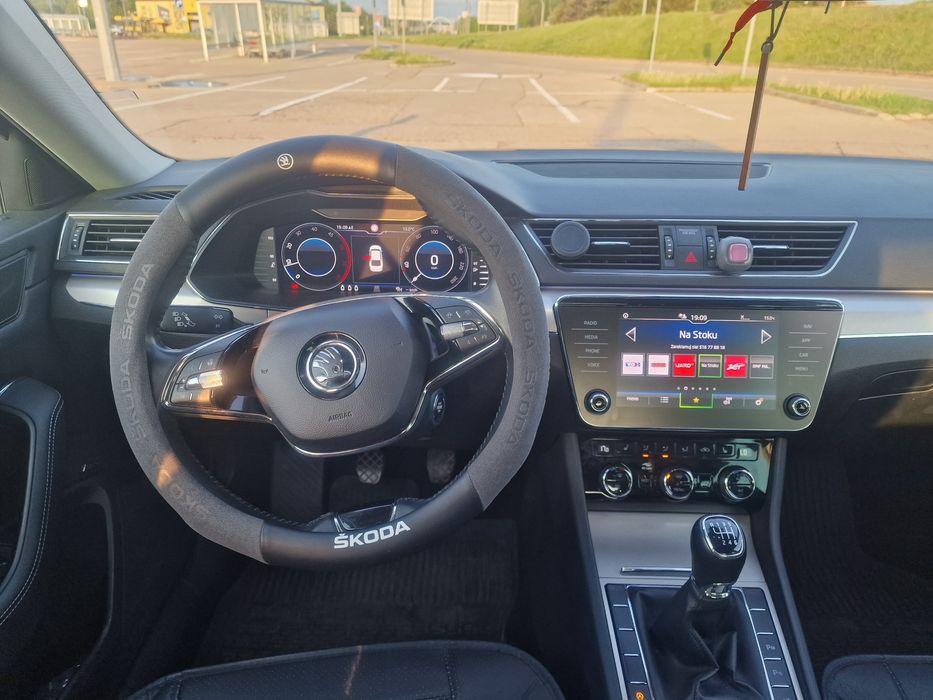 Skoda superb lift