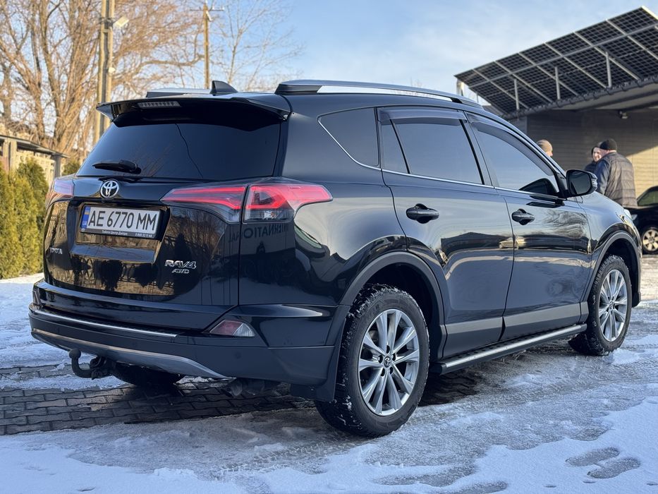 TOYOTA RAV4 повний привід офіційне авто