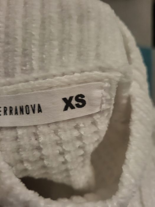 Biały sweterek Terranova xs