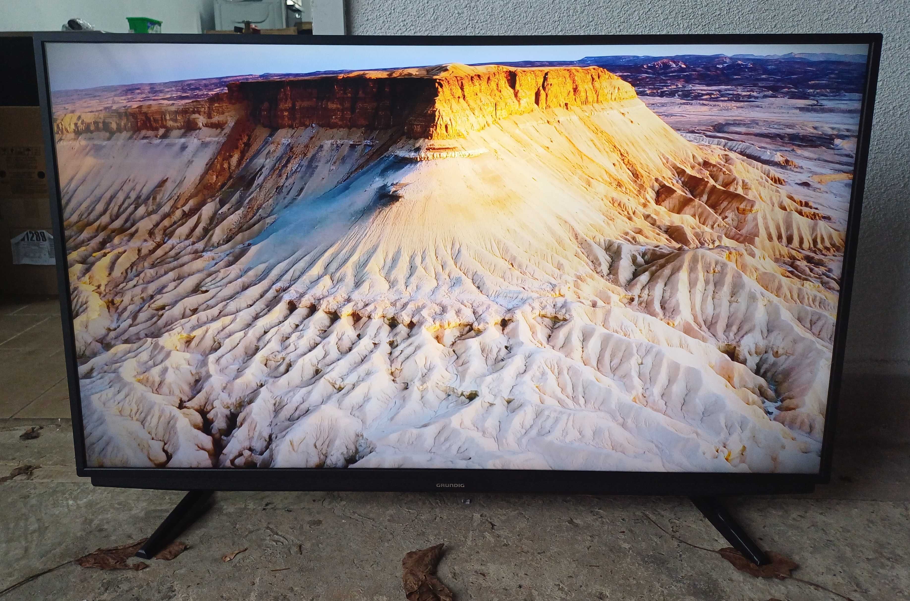 Топовий 4К смарт телевізор 50 дюймів з Т2 тюнером Grundig 50 vlx 700: ...