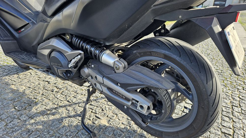 Kymco AK550 - 39 mil km ano 2019