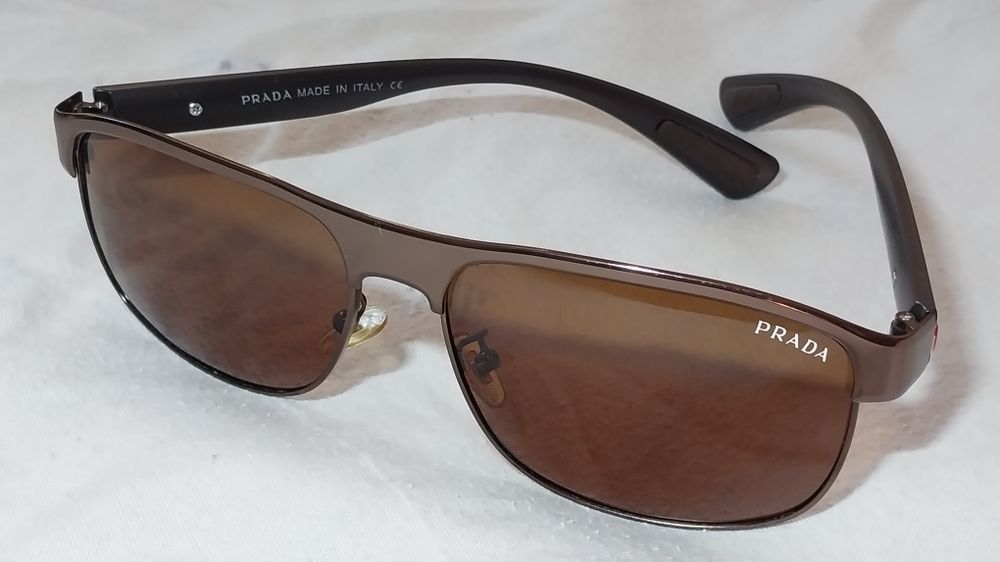 Солнцезащитные очки Prada s 66 (коричневый)