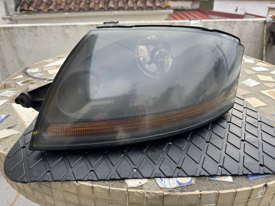 Oticas farol audi tt esquerda uma marca bosch