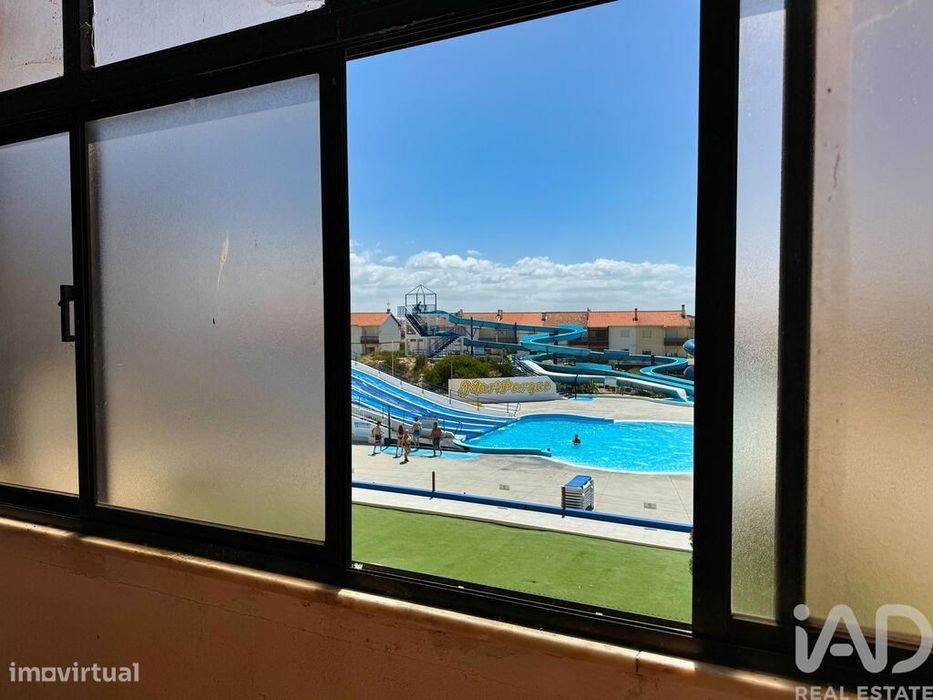 Loja / Estabelecimento Comercial em Vieira de Leiria de 101,00 m2