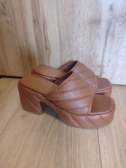 Klapki na koturnie Asos Design 41