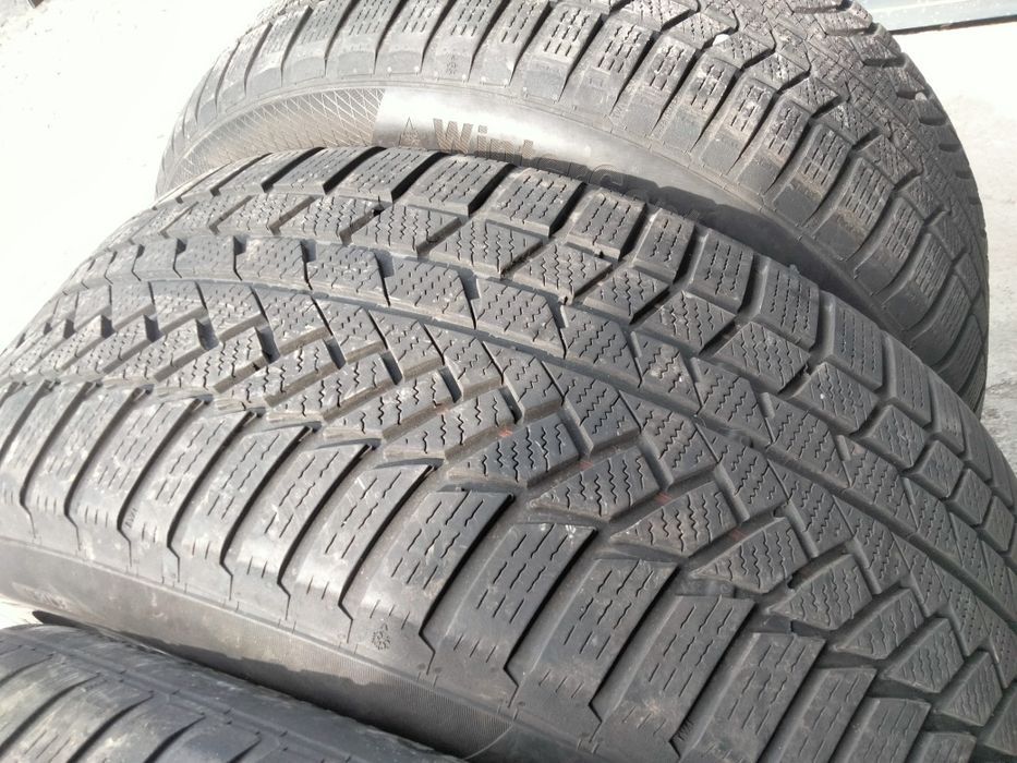 255 50R20 Continental