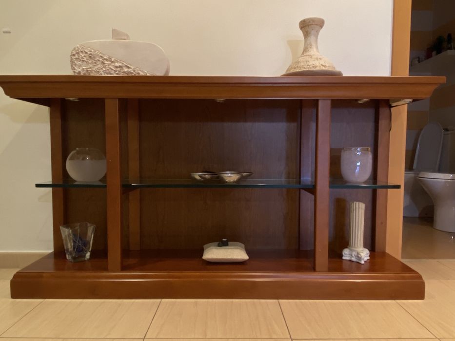 Aparador de corredor da Cern