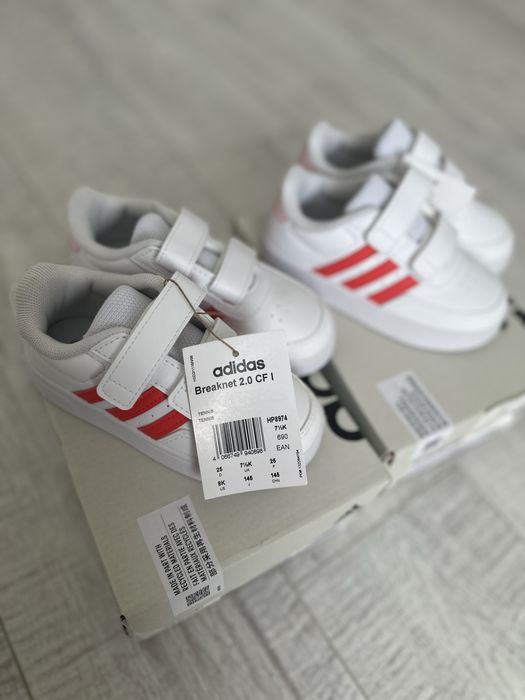 Кросівки для близнюків. Кросівки для дівчинки, кросівки Adidas 25