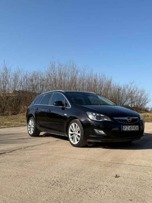 Opel Astra 1.6 turbo 2011 180km Sports Tourer