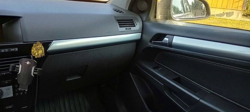 Продам Опель Астра H