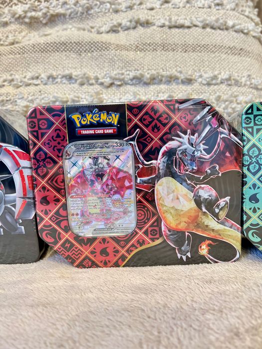 Paldean Fates US Tins Art Set