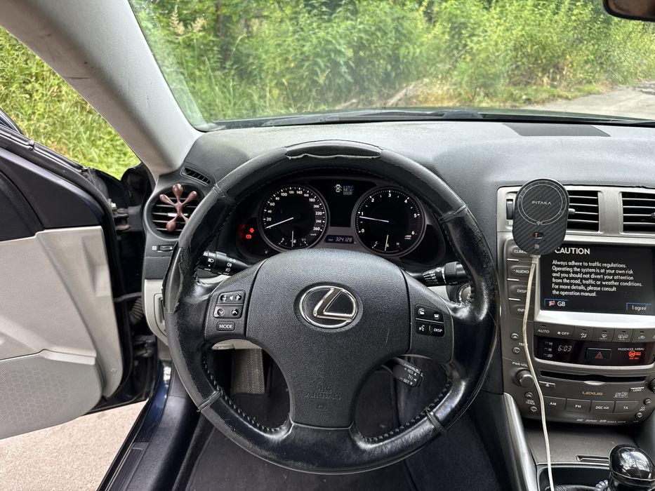 Lexus is 220d, 2007рік