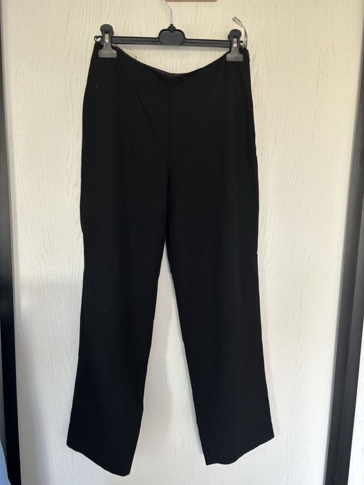 Czarne proste spodnie precis