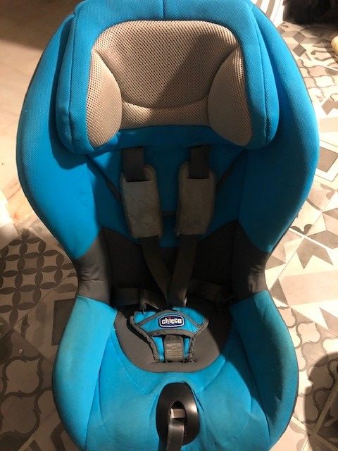 Cadeira auto Chicco (9-18kg) Isofix
