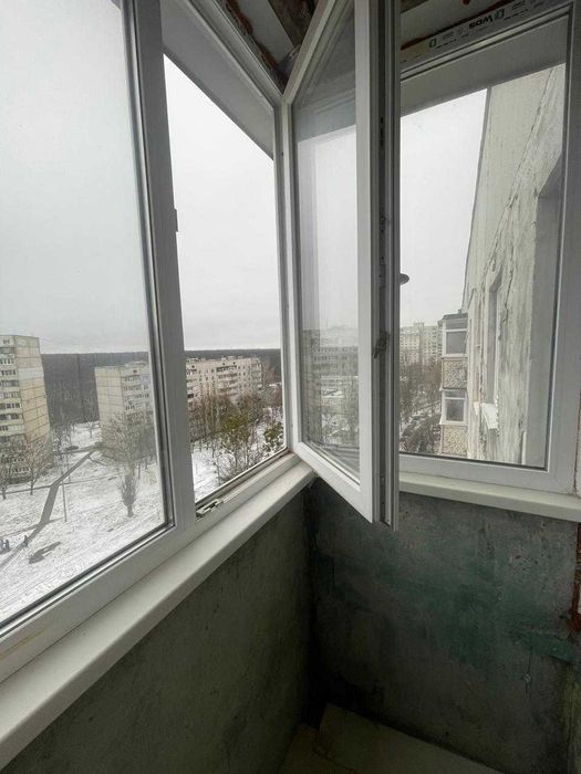 Продам 1 кв. 27 м.кв., Алексеевка, м."Победы",  лесная стор.