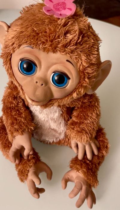 Macaquinha peluche interactiva da FurReal - Hasbro + oferta 1 peluche