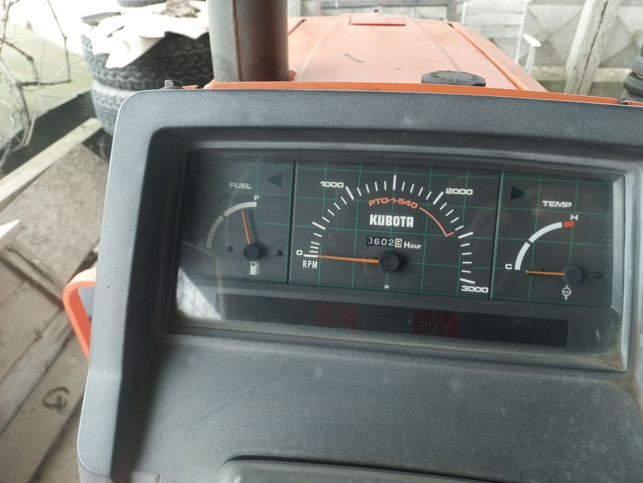 Трактор Kubota Zl1