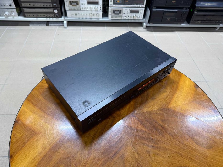 Odtwarzacz płyt CD Yamah CDX-730E Audio Room
