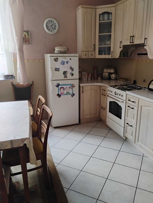 Duży dom na wsi z pokojami do wynajęcia